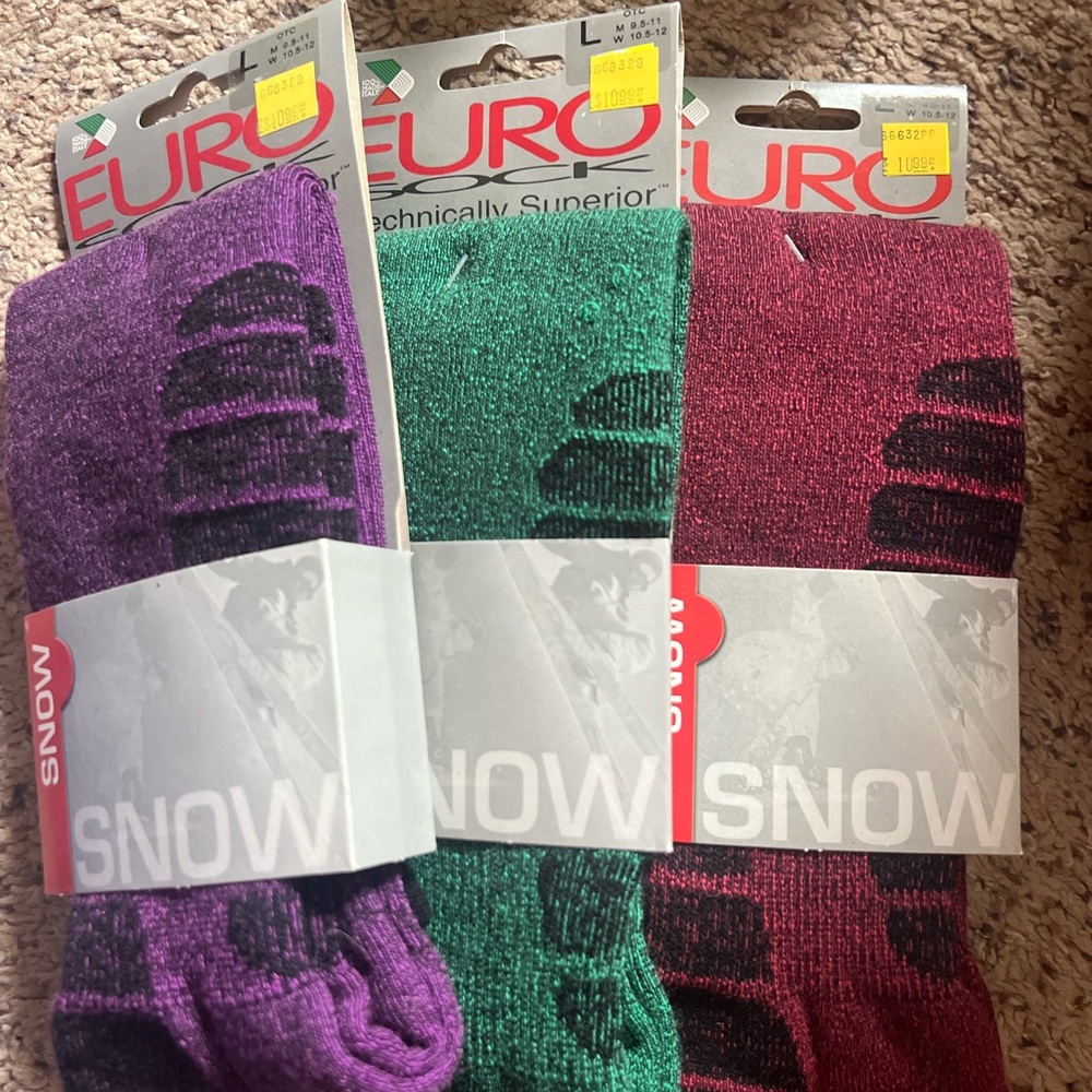 3 pair snow socks never opened